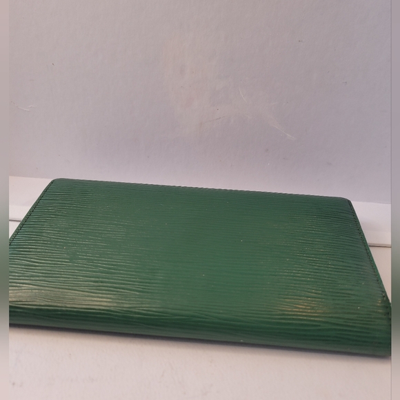 Louis Vuitton LV Epi Leather Long Sarah Wallet - Picture 3 of 7